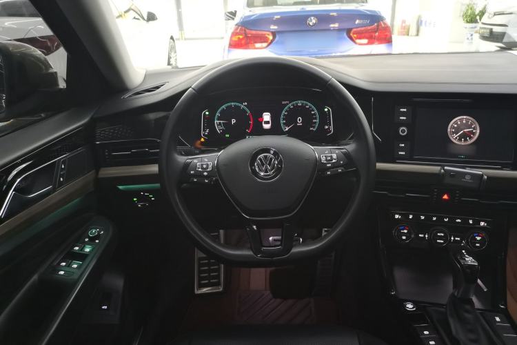 Used Volkswagen Passat 2019 330TSI Luxury Edition China VI Standard