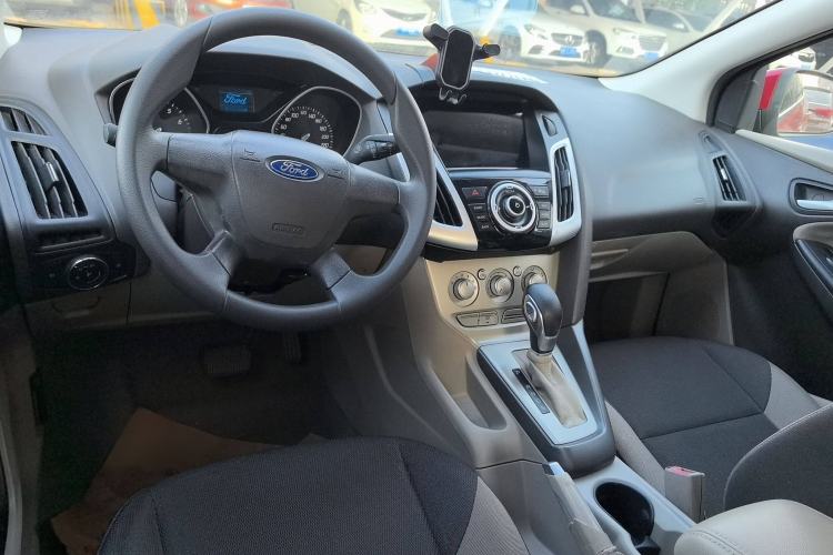 Used Ford Focus 2012 Sedan 1.6L Automatic Comfort Model
