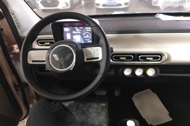 Used Wuling Hongguang MINIEV 2024 3rd Generation 215km Youth Edition
