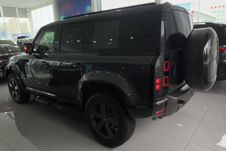 Used Land Rover Defender 2023 Facelift 110 3.0T P400 X-DYNAMIC HSE
