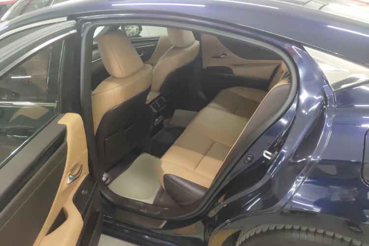 Used Lexus ES 2020 200 Excellence Edition