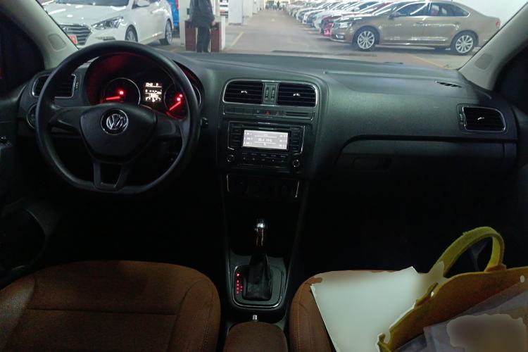 Used Volkswagen Polo 2014 1.6L Automatic Comfort Edition
