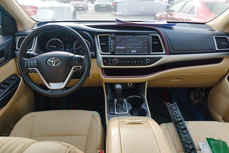 Used Toyota Highlander 2015 2.0T Two-Wheel Drive Elite Edition 7 Seats