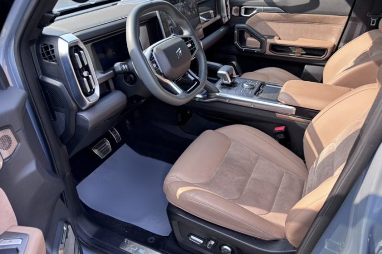 Used JETOUR Traveler 2023 2.0T All-Wheel Drive CrossPRO+
