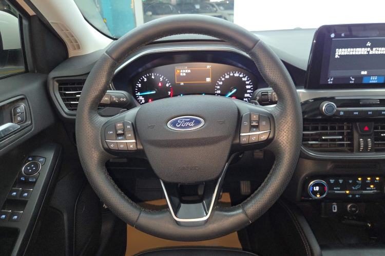 Used Ford Focus 2019 Sedan EcoBoost 180 Automatic Titanium Edition