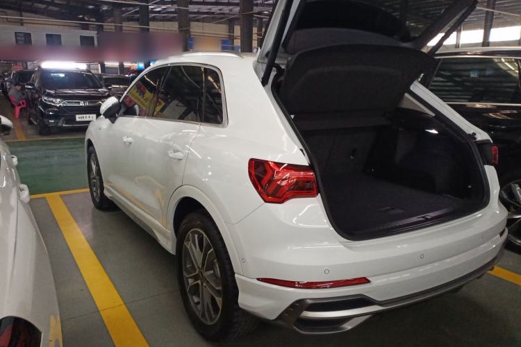 Used Audi Q3 2023 Updated 40 TFSI Fashionable and Dynamic Version
