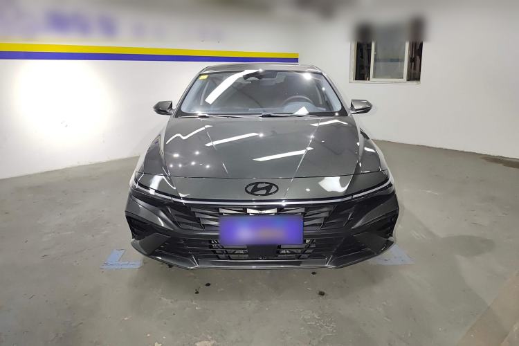 Used Hyundai Elantra 2023 1.5L CVT LUX Prestige Edition
