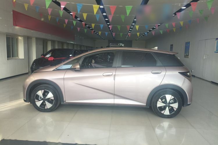 Used BYD Dolphin 2023 420 km Fashion Edition
