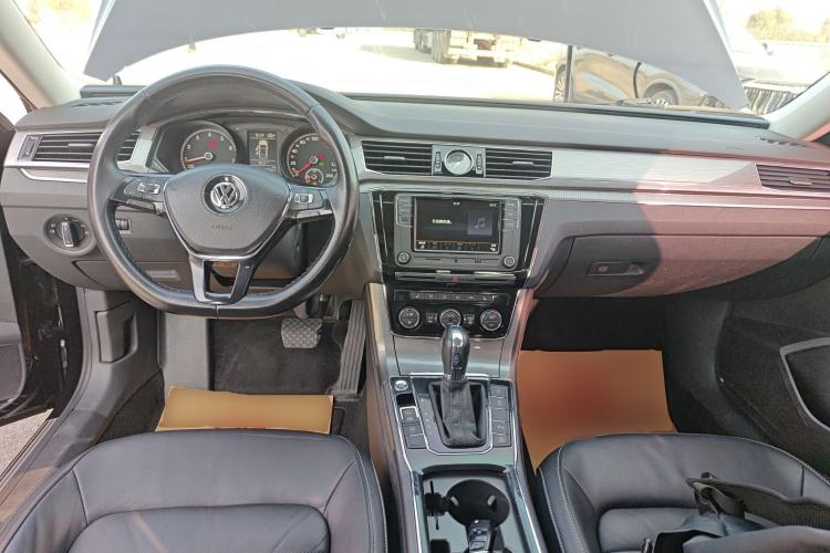 Used Volkswagen Passat 2017 330TSI DSG Luxury Edition
