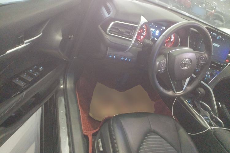 Used Toyota Camry 2023 2.0S Knight Edition
