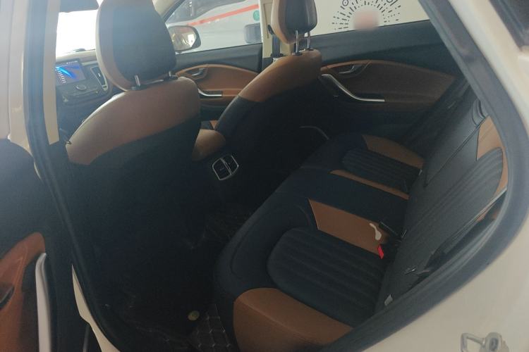 Used Soueast DX7 2015 1.5T Automatic Prestige Model
