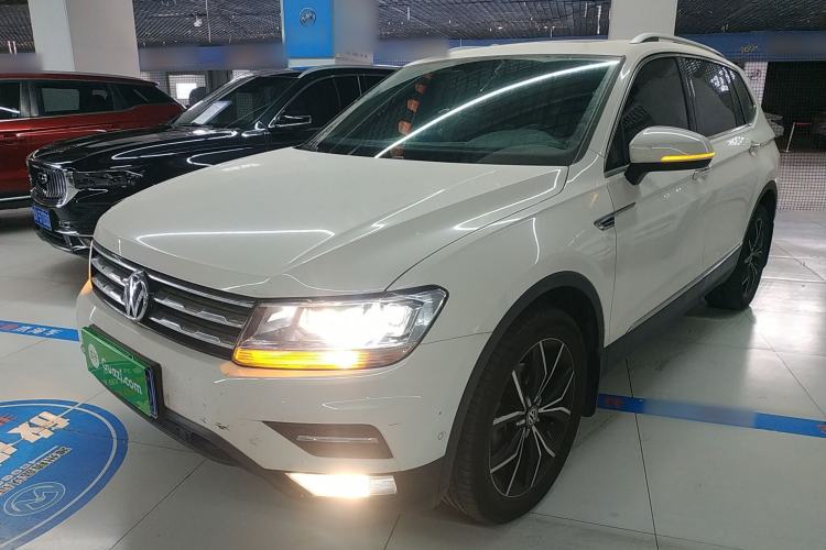 Used Volkswagen Tiguan L 2019 Revised 330TSI Automatic Two-Wheel Drive Smart & Luxury Edition China VI Standard
