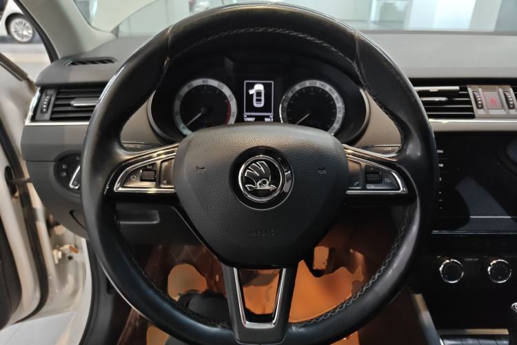 Used Skoda Octavia 2018 TSI230 DSG Luxury Edition