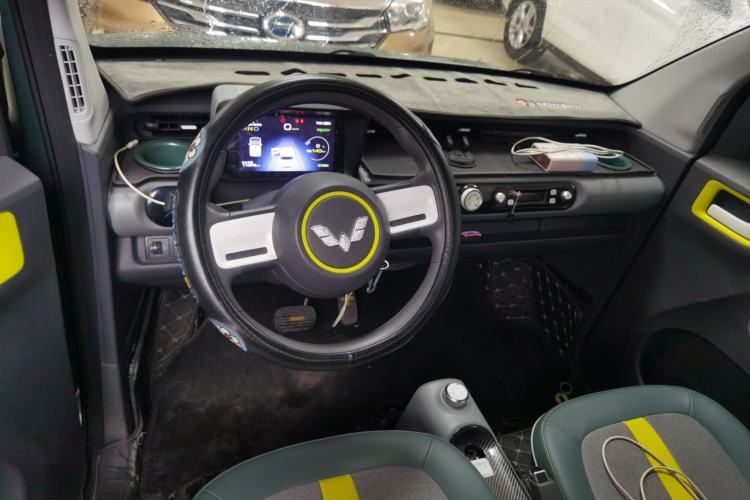 Used Wuling Hongguang MINIEV 2022 GAMEBOY 200km Gaming Edition with Lithium Iron Phosphate
