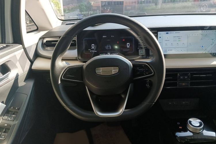 Used Geometry E Firefly 2024 301km Flowing Light
