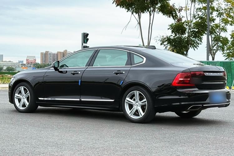 Used Volvo S90 2020 T4 SmartDrive Luxury Edition
