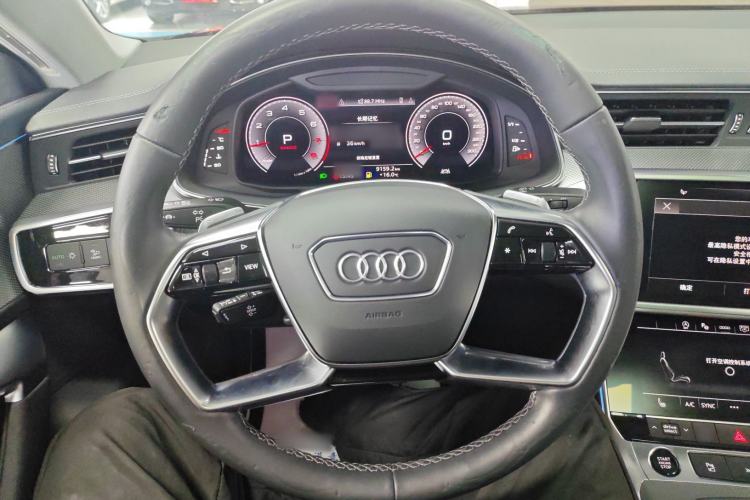 Used Audi A7L 2024 45TFSI quattro S-line Visionary Edition Flow Crystal Package
