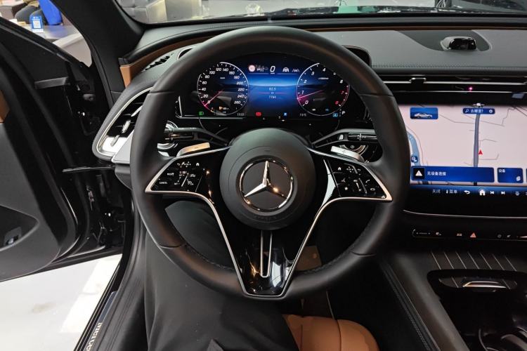 Used Mercedes-Benz E-Class 2025 Facelift E 300 L Luxury Edition
