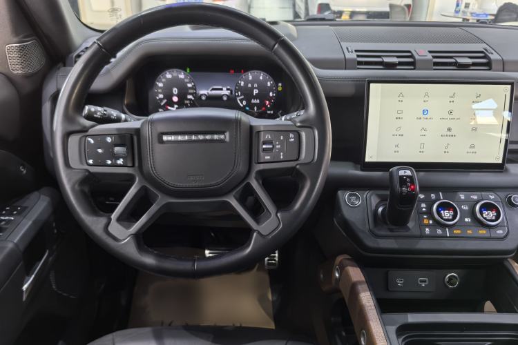 Used Land Rover Defender 2023 Facelift 110 3.0T P400 X
