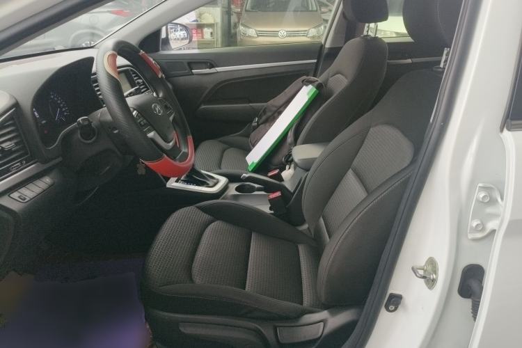 Used Hyundai Elantra 2016 1.6L Automatic ZhiXuan – Elite Version
