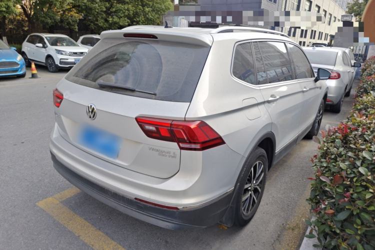 Used Volkswagen Tiguan L 2018 330TSI Automatic Two-Wheel Drive Luxury Edition
