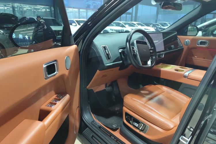 Used Li Auto L8 2023 Pro Model
