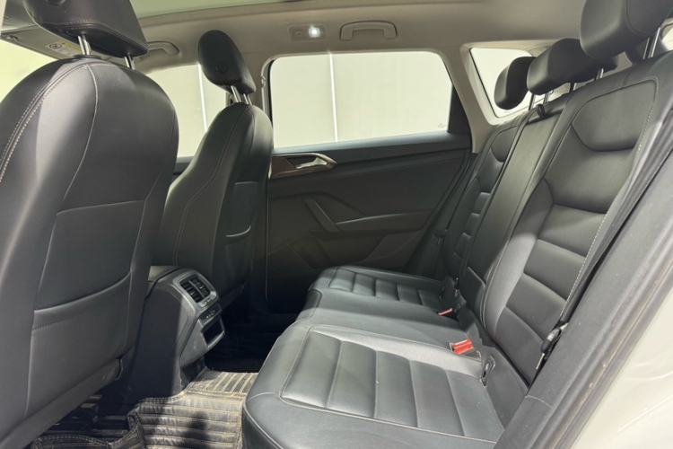 Used Volkswagen Tharu 2021 280TSI Two-Wheel-Drive Luxury Edition
