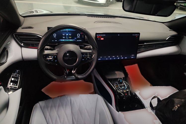 Used BYD Seal 2022 550 km Standard Range Rear-Wheel Drive Prestige Version
