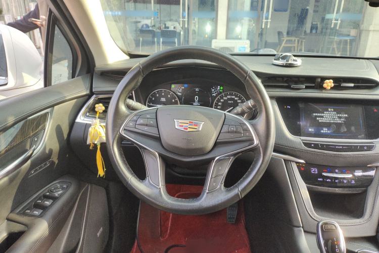 Used Cadillac XT5 2018 25T Luxury Model
