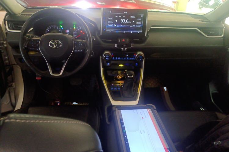 Used Toyota Wildlander 2021 2.0L CVT 4x4 Luxury Edition
