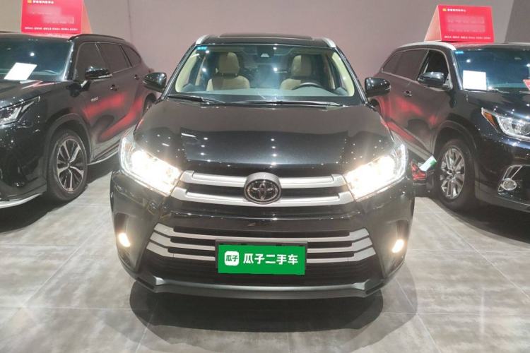 Used Toyota Highlander 2018 2.0T Four-Wheel Drive Luxury Version 7 Seats China VI Standard
