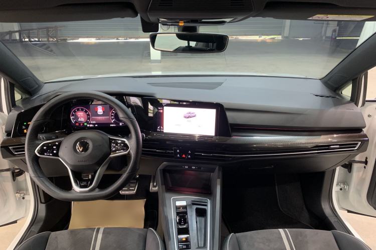 Used Volkswagen Golf 2023 Facelift 280TSI DSG R-Line Lite
