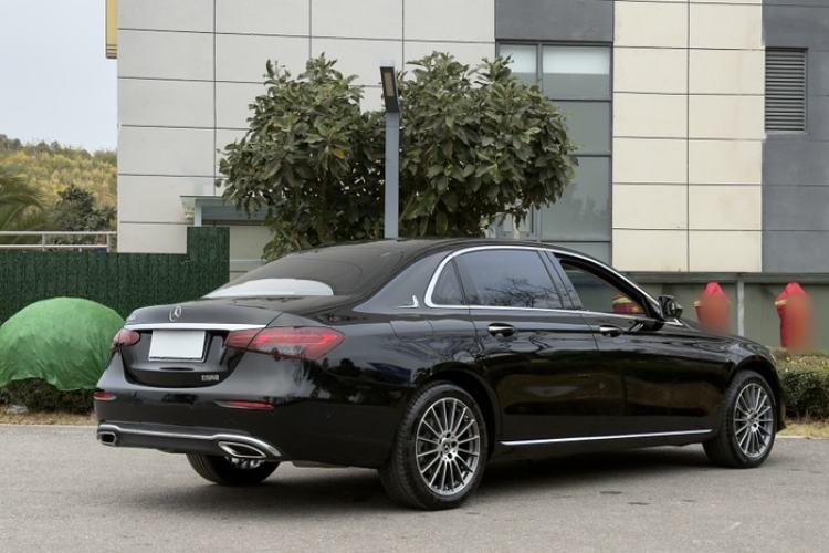 Used Mercedes-Benz E-Class 2023 E 260 L
