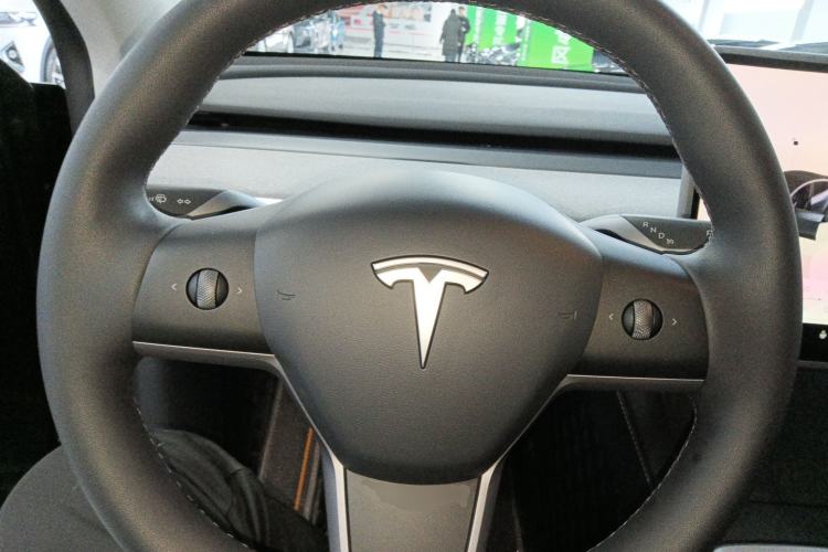Used Tesla Model Y 2024 Rear-Wheel-Drive Version
