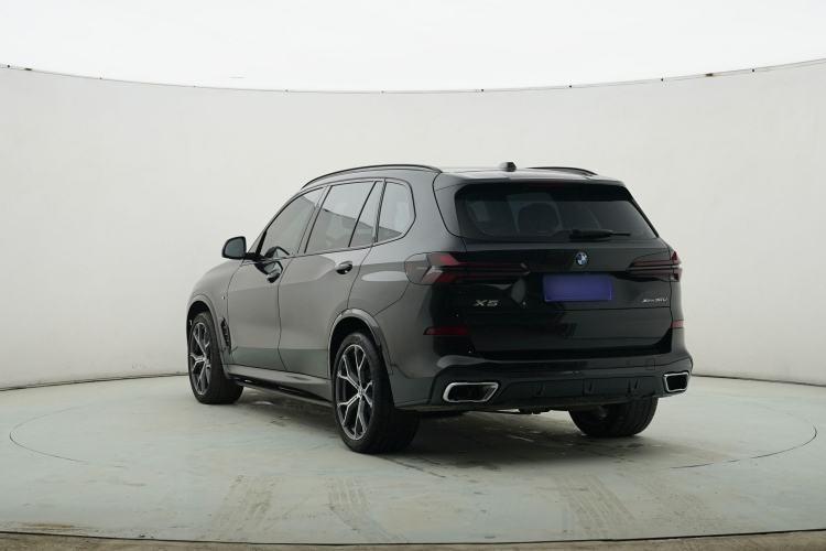 Used BMW X5 2023 xDrive 30Li Luxury M Sport Night Edition Package
