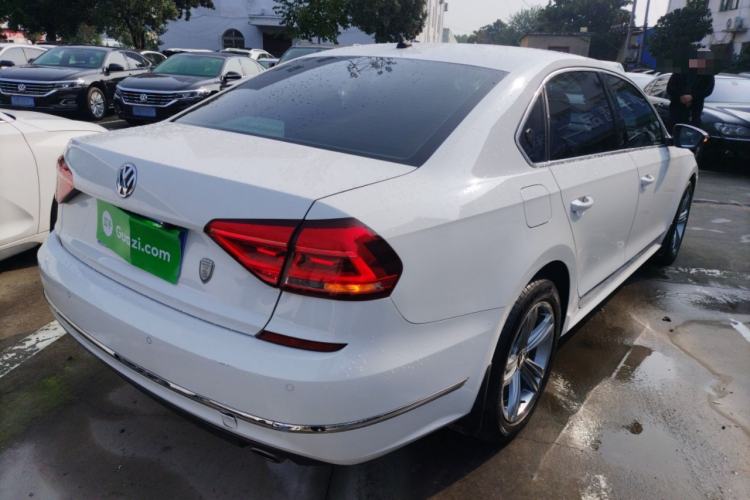 Used Volkswagen Passat 2017 330TSI DSG Luxury Edition
