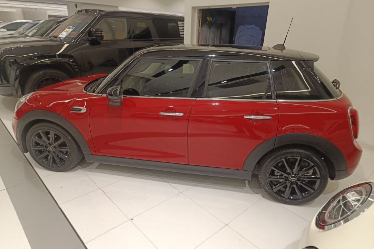Used  MINI 2018 1.5T COOPER Artist Five-Door Edition

