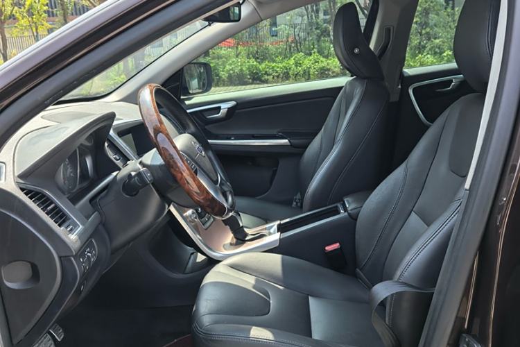 Used Volvo XC60 2017 T5 Smart Upgrade Edition
