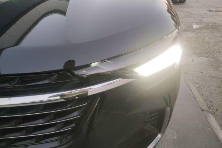 Used Buick Envision 2023 Encore Plus 652T Five-Seat All-Wheel-Drive Luxury Model
