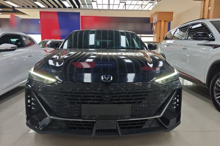 Used Changan UNI-V 2022 1.5T Prestige Version