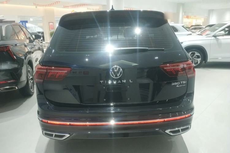 Used Volkswagen Tiguan L 2023 380TSI Automatic All-Wheel Drive R-Line Enhanced 7-Seater
