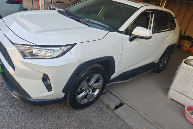 Used Toyota RAV4 2020 2.0L CVT 4x4 Trend Edition
