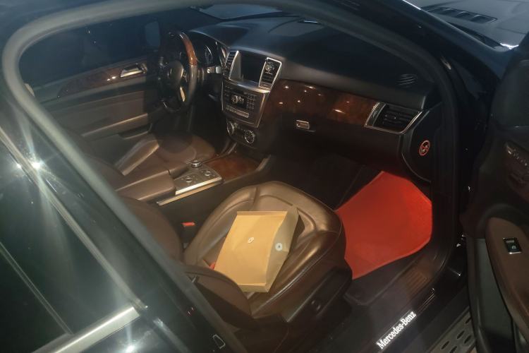 Used Mercedes-Benz M-Class 2014 ML 400 4MATIC Luxury Model
