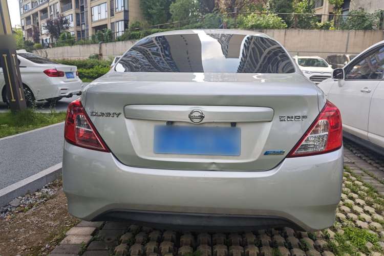 Used Nissan Sunny 2015 1.5XE Manual Comfort Edition
