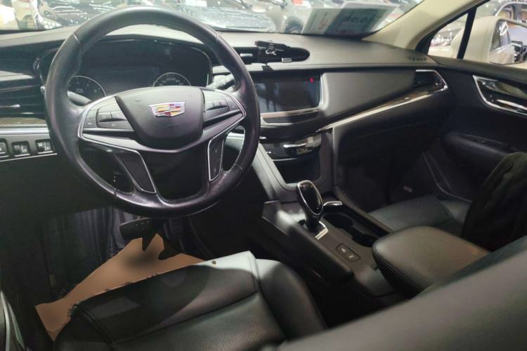 Used Cadillac XT5 2018 25T Luxury Model
