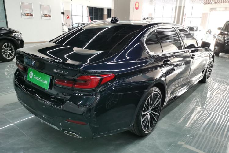 Used BMW 5 Series 2021 Facelifted 530Li Leading Edition M Sport Package
