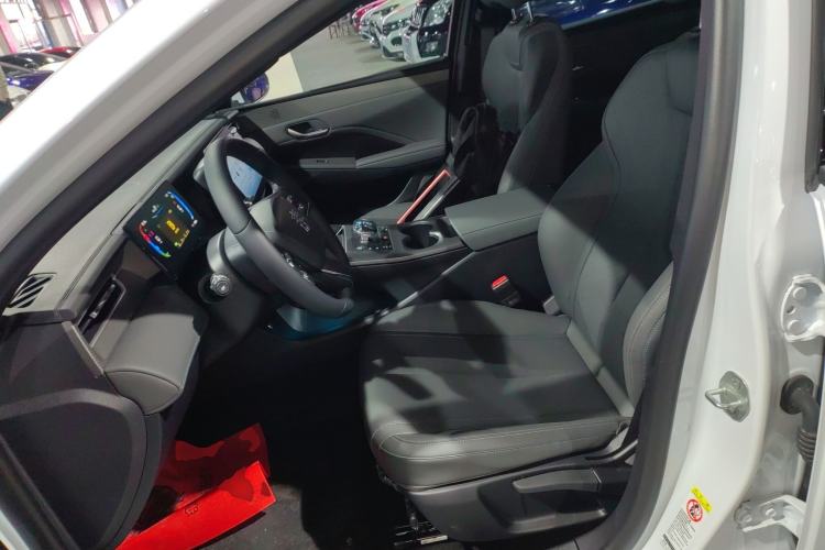 Used BYD Qin PLUS 2025 DM-i Smart Drive 55KM Leading Model
