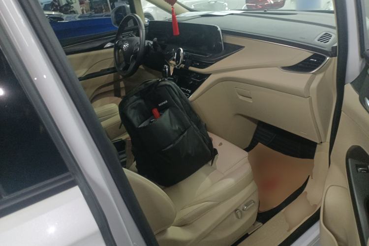 Used Buick GL8 2023 ES Lu Zun Deluxe Model
