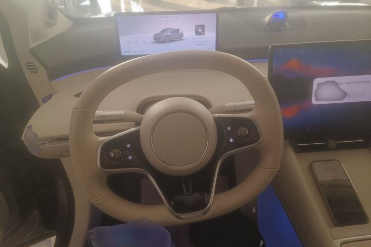 Used Hima Luxeed R7 2024 All-Electric 667 km Max
