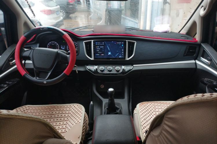 Used FORTHING Lingzhi 2023 M5L 1.6L Base Model 5 Seats
